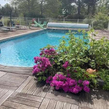 Belle De Jour Hébergement de vacances *